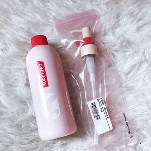 Glossier Body Hero Daily Oil Wash